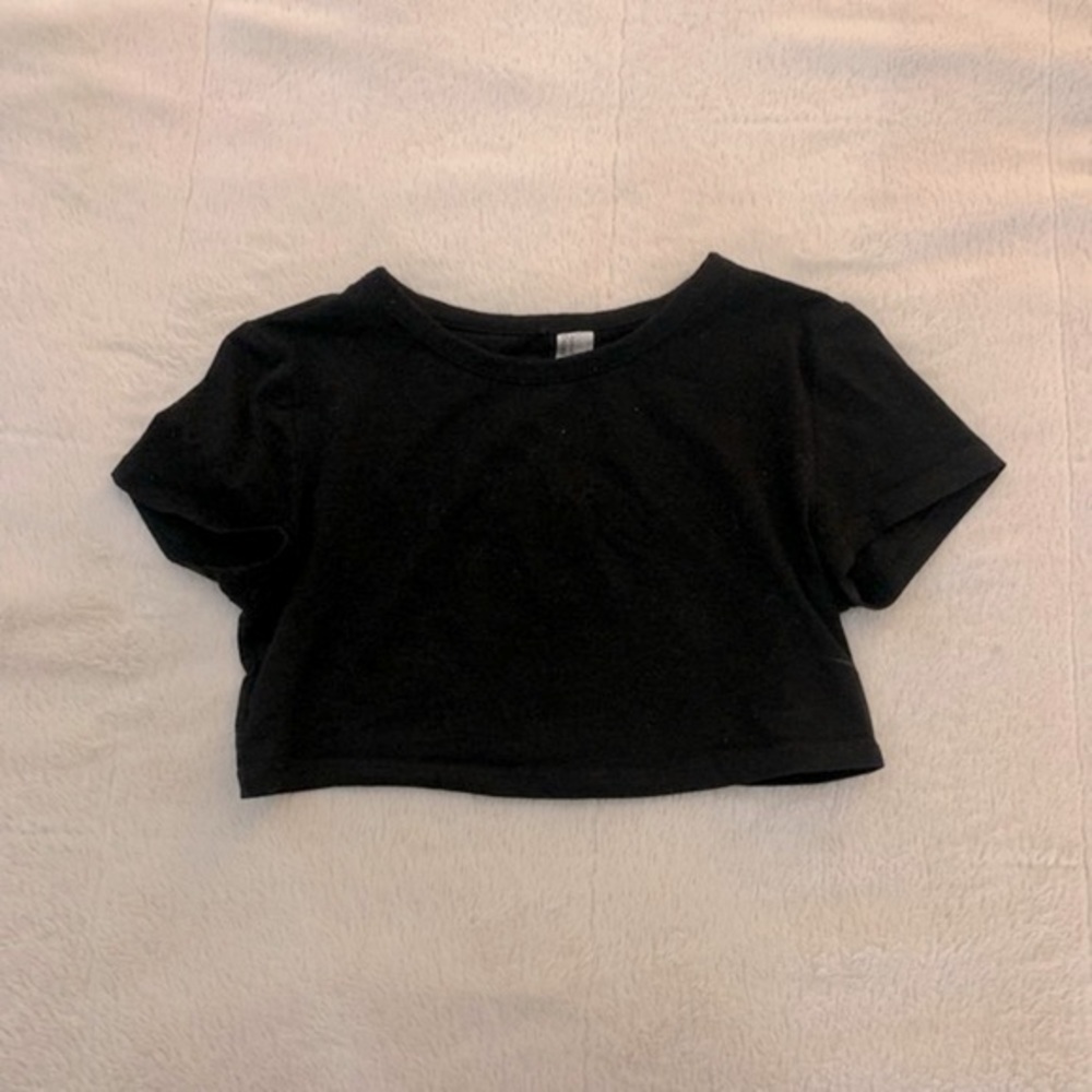 Basic Black Crop Top‎